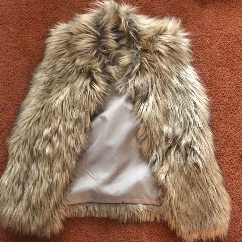 Blonde fur vest